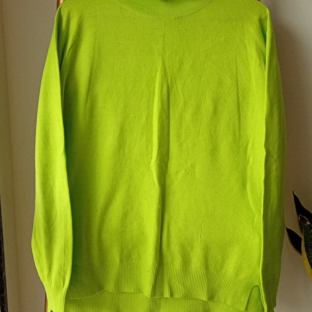 ❌❌sold❌❌Neon Green Boxy Knitted Sweater - Picture 9 of 9